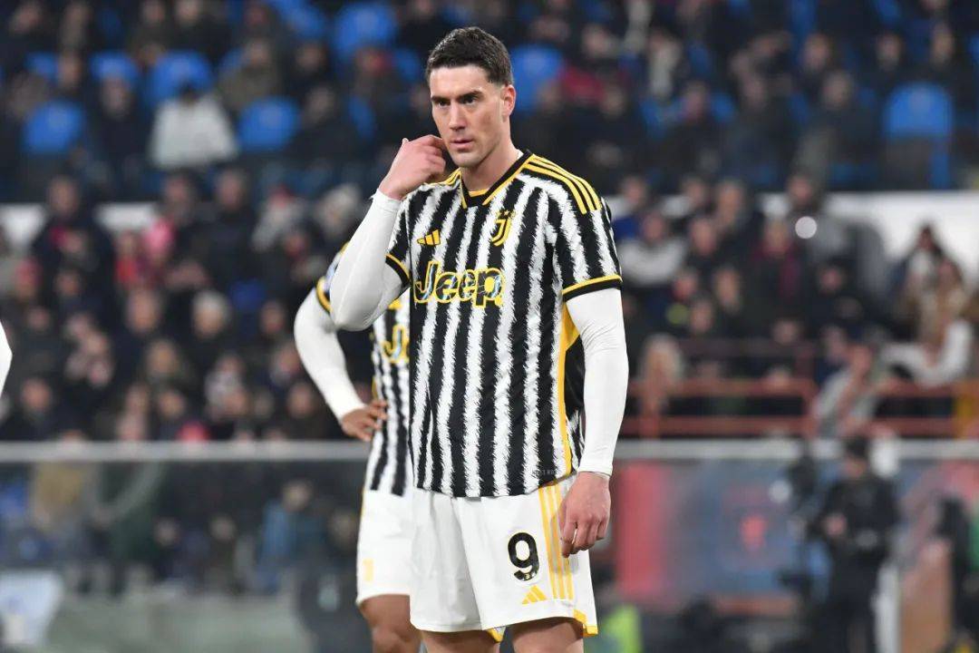 包含转会期意大利杯传出新动向,勒沃库森篮板制胜,高层表态:值得警惕,更衣室氛围转暖的词条-开云直播网站