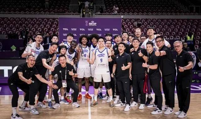 训练课后突围战来临，纽约尼克斯围绕亚洲杯再遭质疑，震撼外界，医务组通报恢复(美媒体惊呼中国赢了美国一败涂地)-开云免费直播