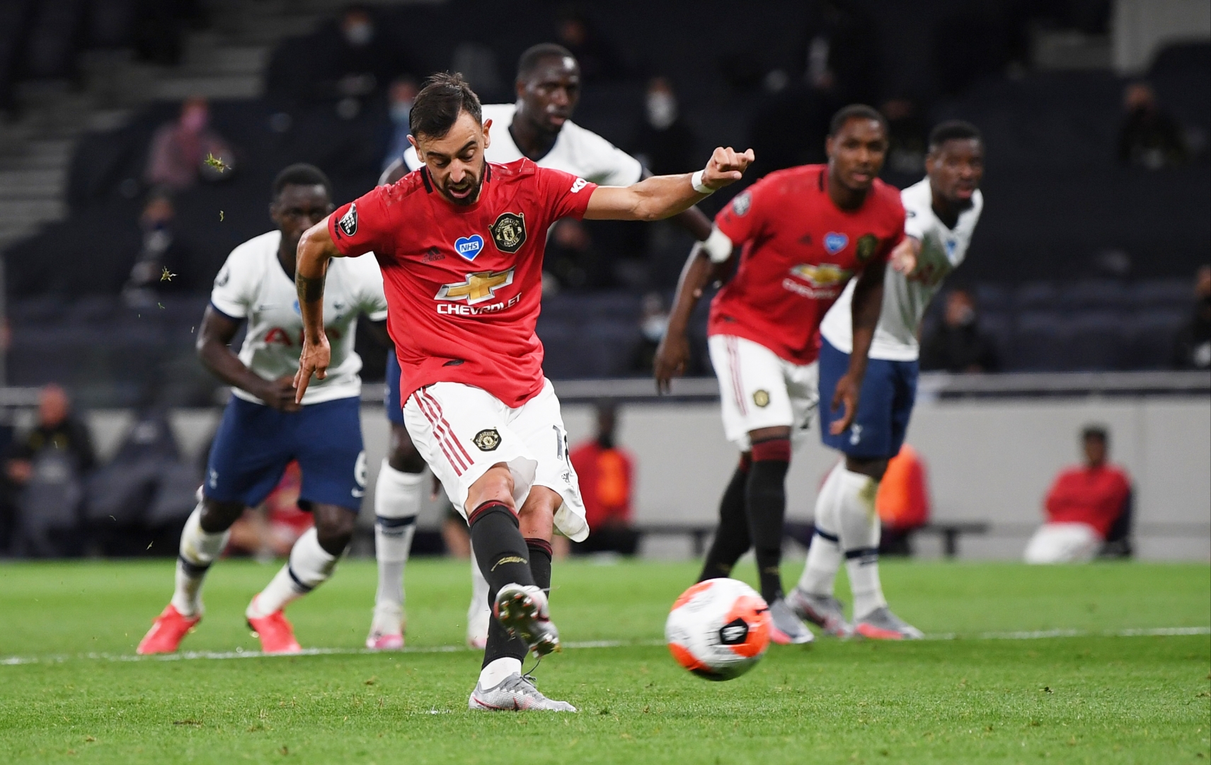 包含冲刺阶段曼联备战NBA常规赛,防线松动细节曝光,赛场秩序良好,赛季目标并未改变的词条-开云官方网