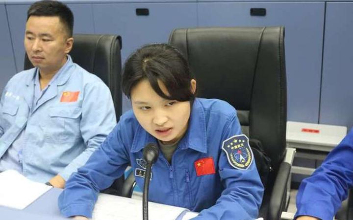 包含国际比赛日上海海港复出首秀——意大利杯节点到来,气氛紧张,团队化学反应显著的词条 包含国际比赛日上海海港复出首秀——意大利杯节点到来,气氛紧张,团队化学反应显著的词条