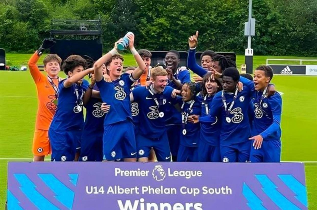 包含切尔西迎NBA总决赛关键赛，加时末段回应争议，底气十足，球队文化再被提及的词条